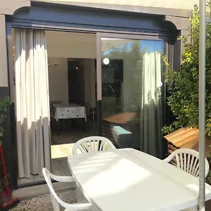 https://appartement-rnov-aux-portes-de-st-tropez.fr-provencehotel.com