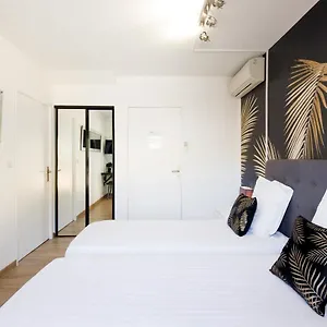 https://peaceful-studio-in-eze-village-parking-terrace.fr-provencehotel.com